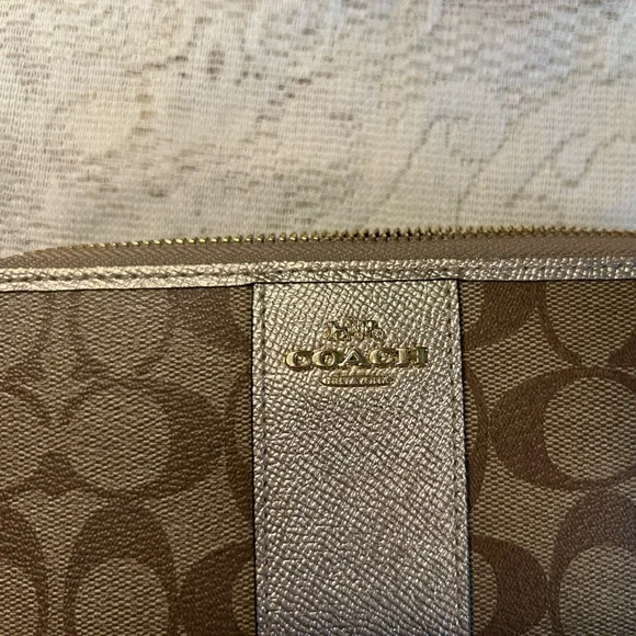 Coach Essential Accordion Zip Wallet in Brown and Gold - Picture 2 of 5